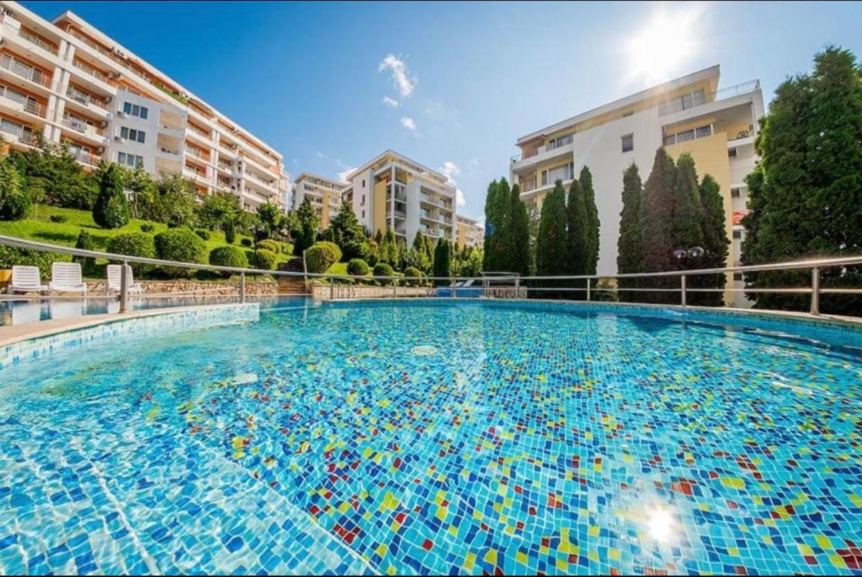 Fort Noks- Marina- Avalonia Apartment Sveti Vlas Buitenkant foto